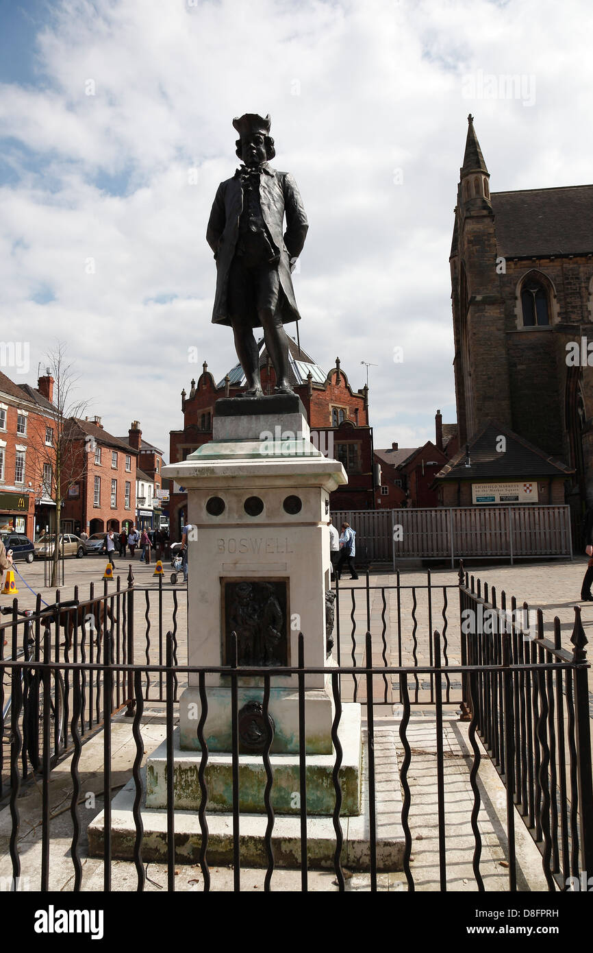 Statue von Boswell Marktplatz Lichfield Staffordshire Stockfoto