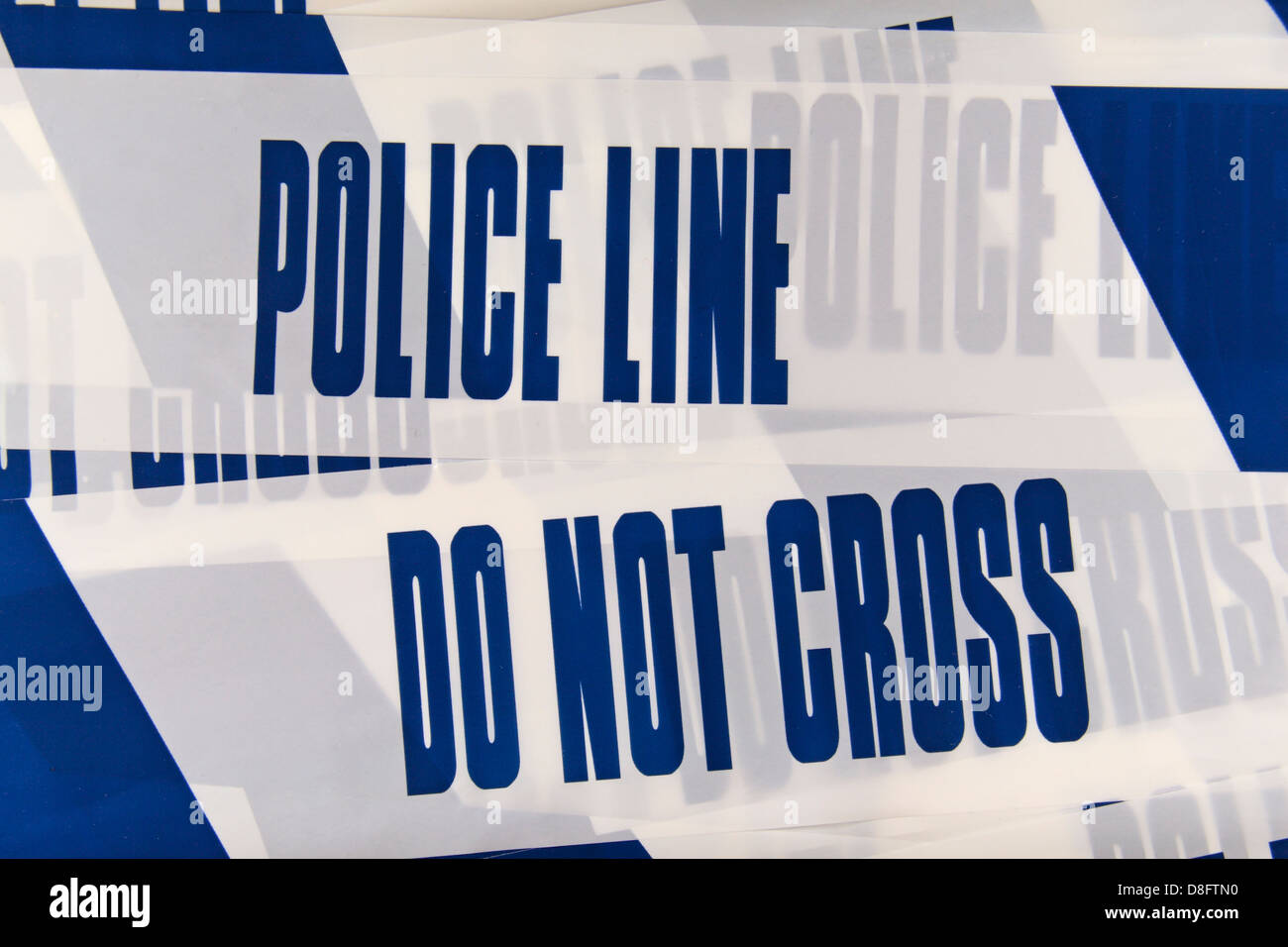 Polizei-Linie (nicht überqueren) Klebeband aus dem Vereinigten Königreich (UK). Mai 2013 Stockfoto