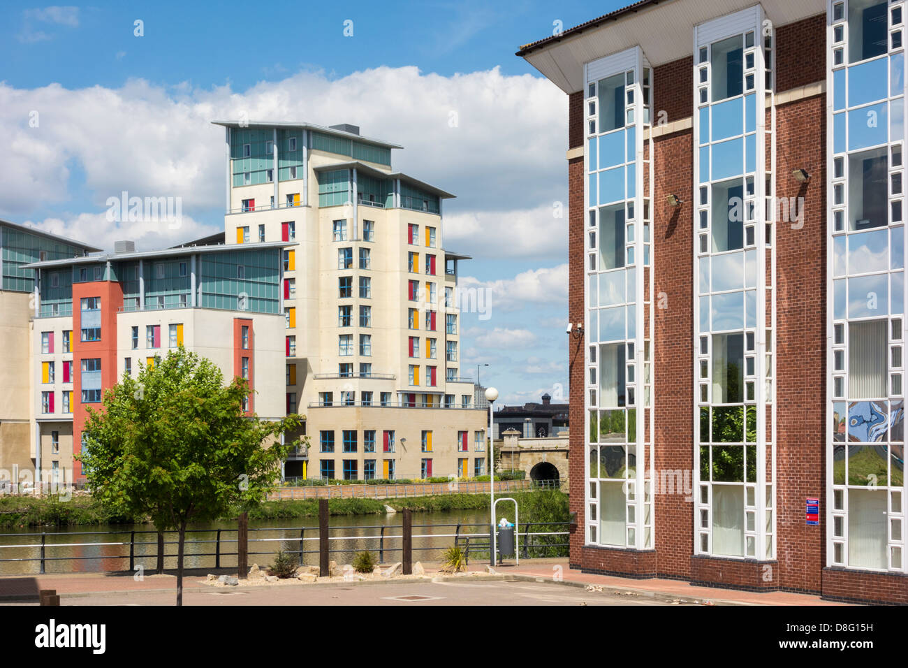 Durham University Studentenwohnheim am Ufer des Flusses Tees in Stockton on Tees, Cleveland, England, Großbritannien Stockfoto