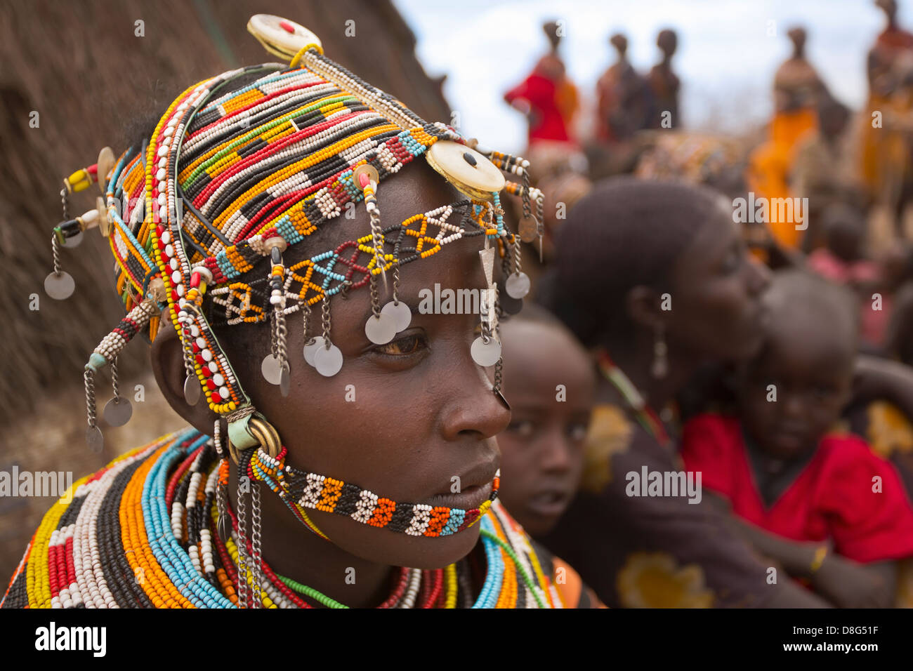 Nahaufnahme der Rendille Mädchen in traditioneller Tracht. Kenia Stockfoto