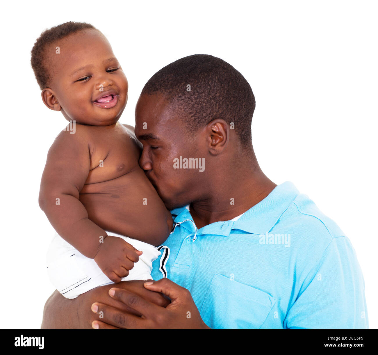 African American Vater sein Baby junge Bauch küssen Stockfoto