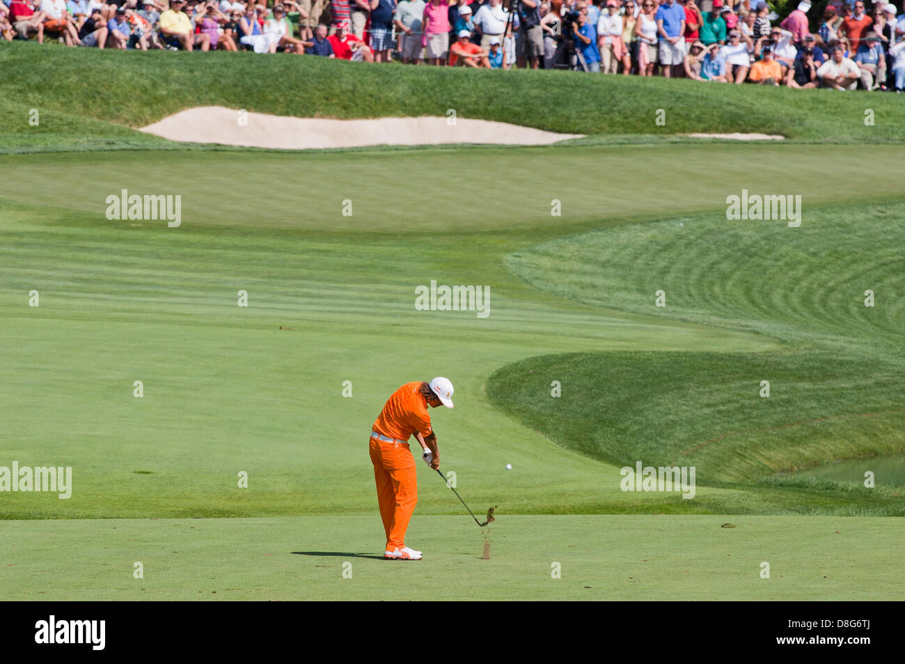 3. Juni 2012: Rickie Fowler trifft vom Fairway während der Endrunde der The Memorial Tournament im Muirfield Village Golf Club in Dublin, Ohio Stockfoto