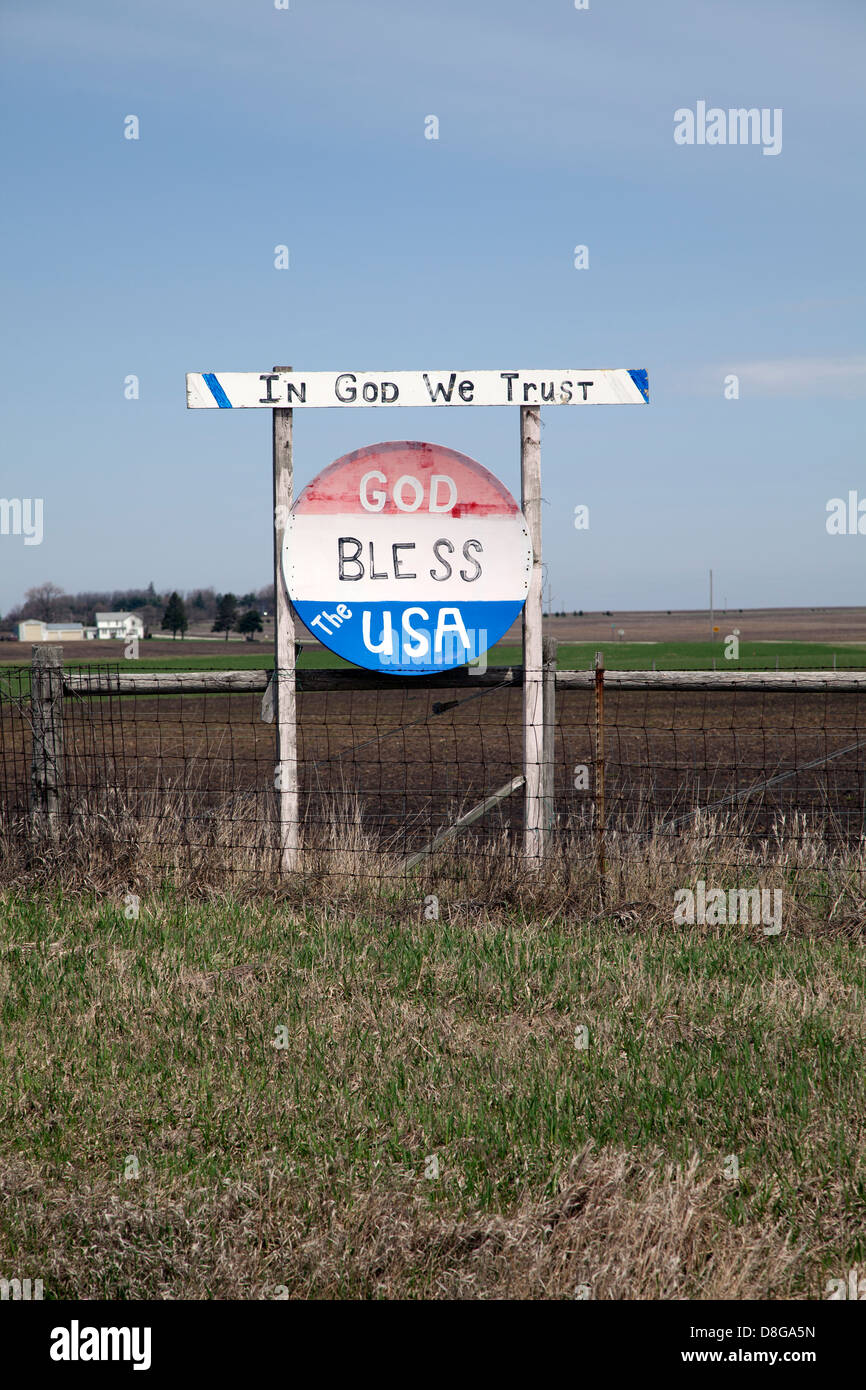 Melden Sie Highway "In God We Trust" "God Bless America" mittleren Westen USA Stockfoto