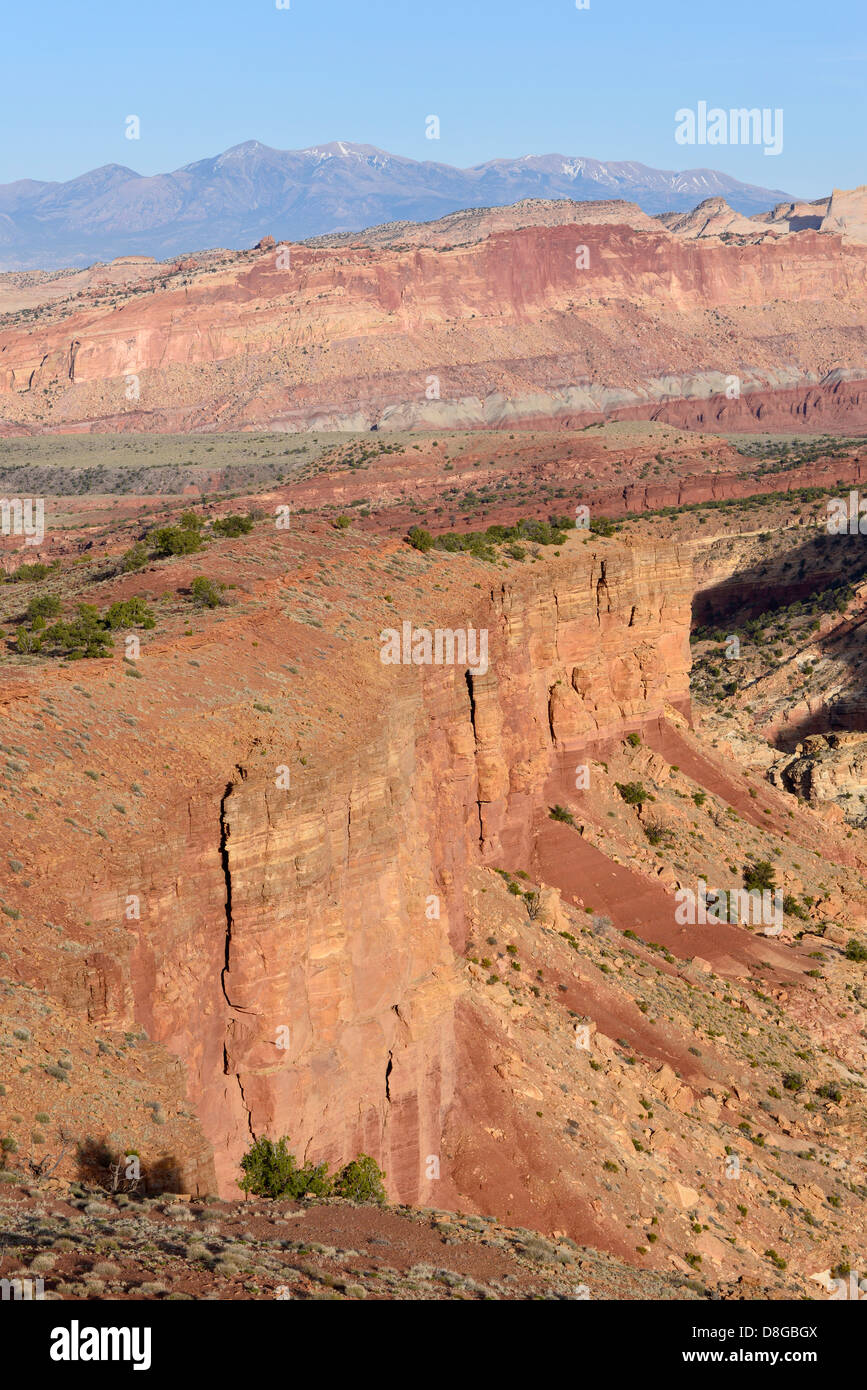 Capital Reef und die Heinrich-Berge vom Sunset Point, Capital Reef National Park, Utah. Stockfoto