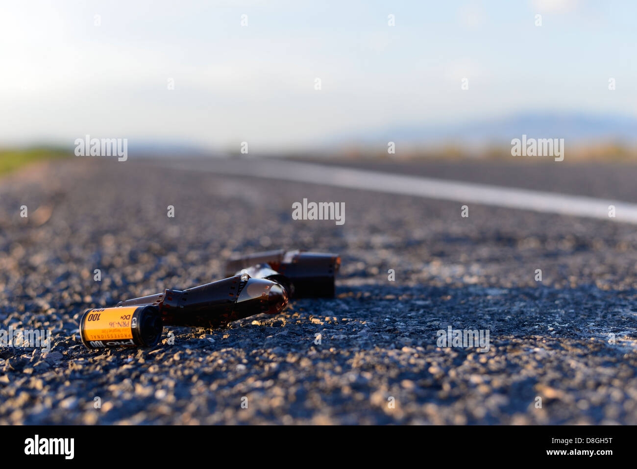 Ausrangierte Filmrolle an der Seite der Autobahn im Bereich des großen Beckens von Utah. Stockfoto