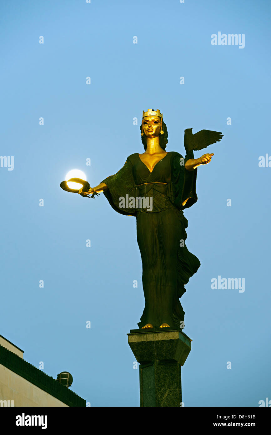 Europa, Bulgarien, Sofia, Vollmond, Sofia Denkmal Stockfoto