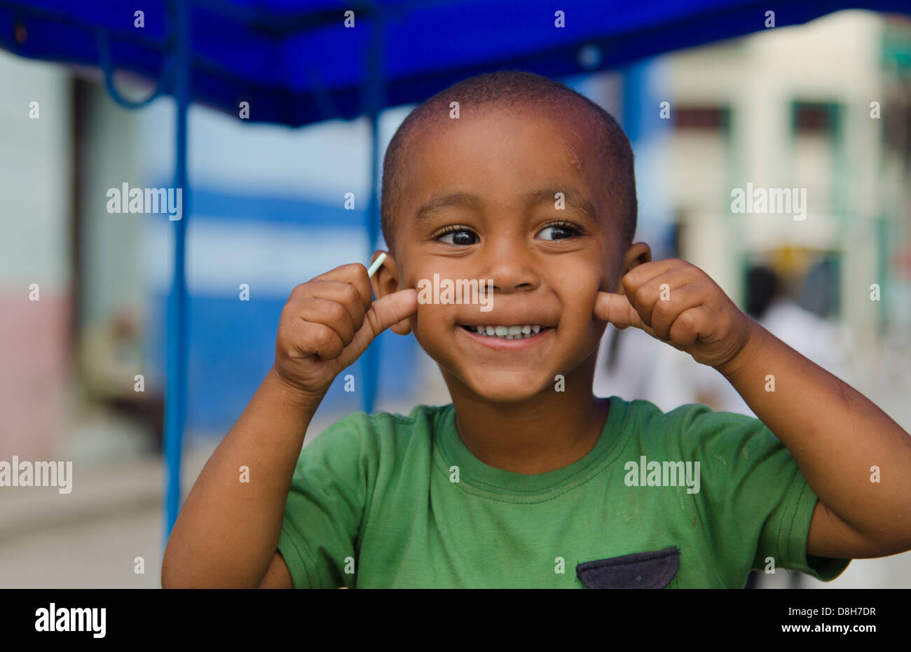 Havanna Kuba junge Porträt im Alter von drei lächelnd und grinsend Stockfoto