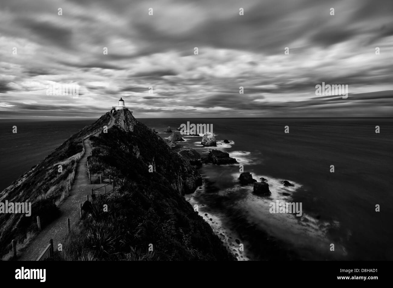 Straße zum Leuchtturm am Nugget Point, Otago, Neuseeland Stockfoto