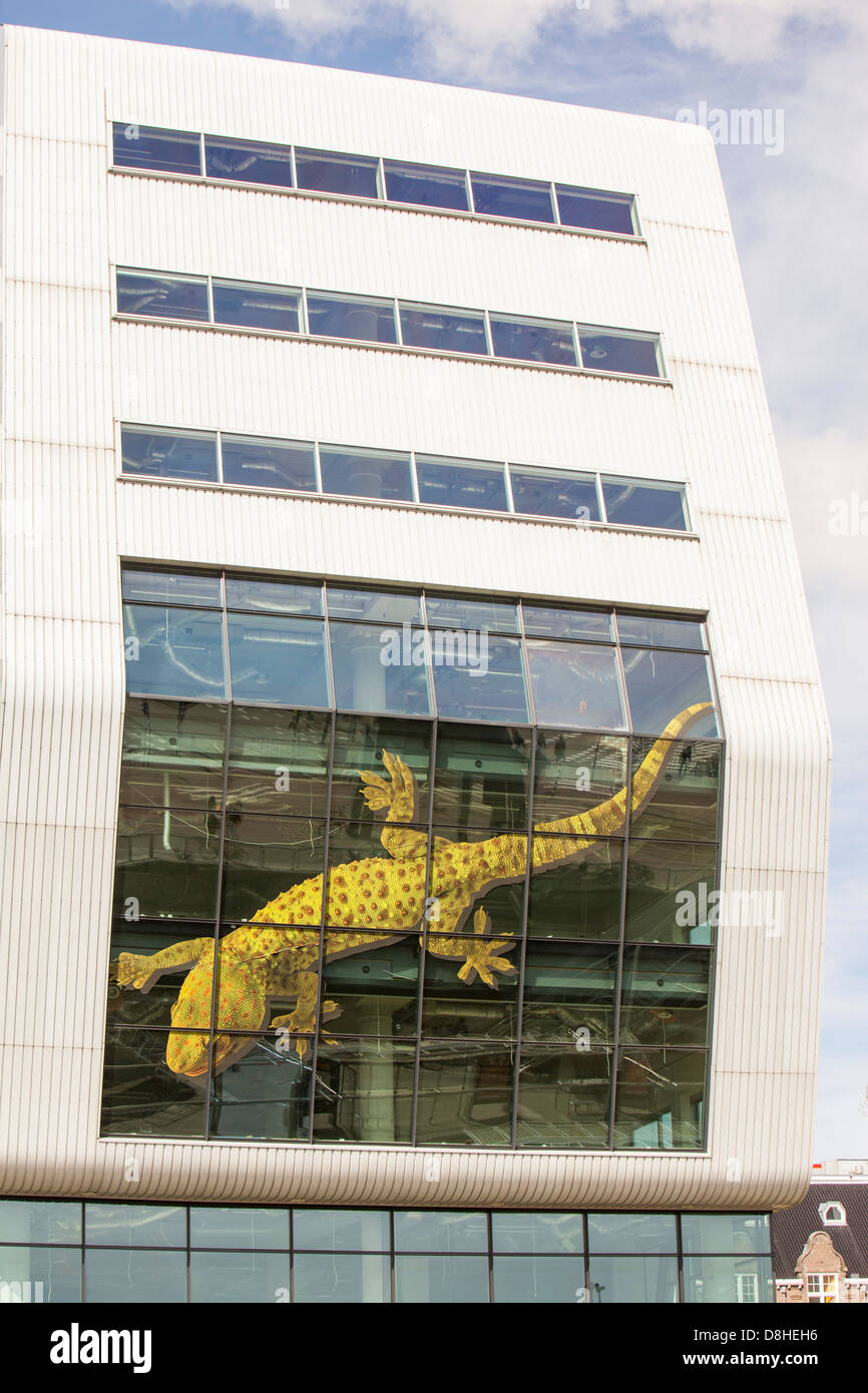 Ein modernes Appartementhaus in Amsterdam, Niederlande. Das ist ein Beispiel der Kunst Gecko Stockfoto