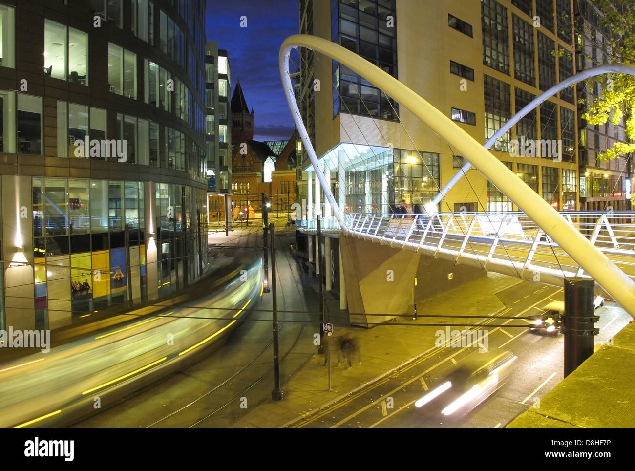 London Road Bridge in der Dämmerung, in der Nähe von Piccadilly Railway Station Manchester, England UK Stockfoto