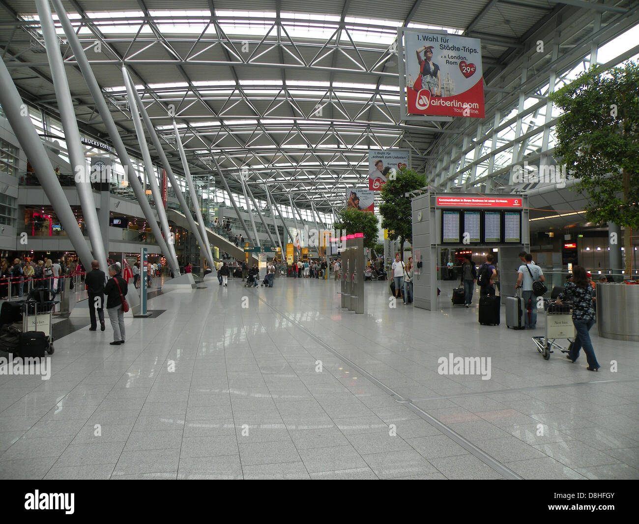 internationaler Flughafen Düsseldorf in Deutschland Stockfoto
