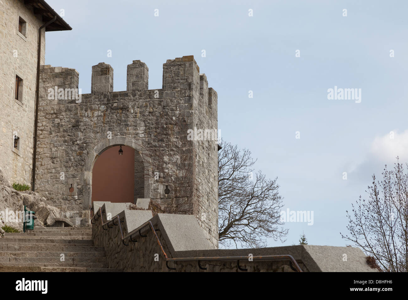 Mittelalterlichen Stadtbefestigung, Castelmonte, Friaul Stockfoto