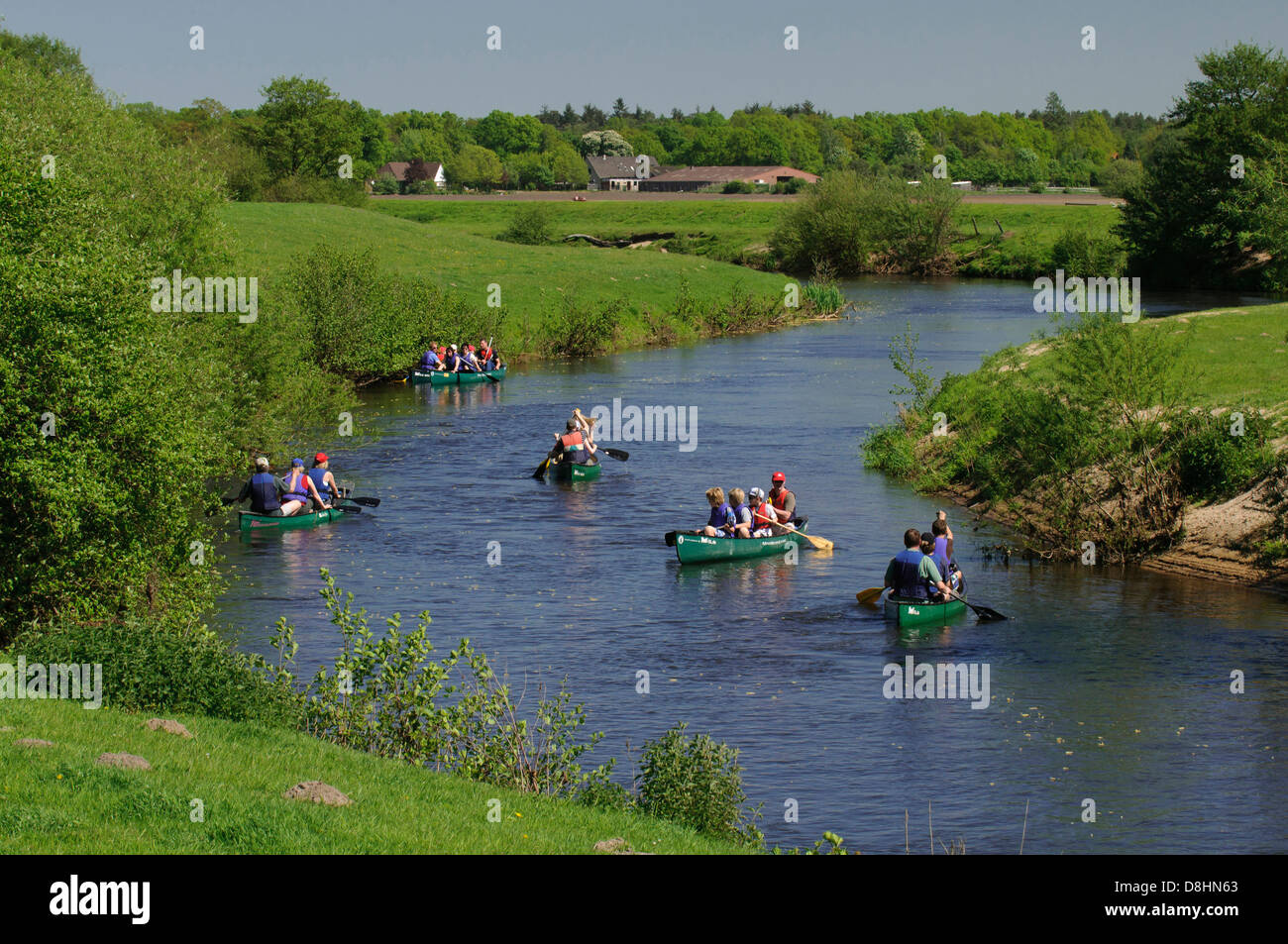 Kanutour auf der Hunte Fluss, Oldenbuger Land, Niedersachsen, Deutschland Stockfoto