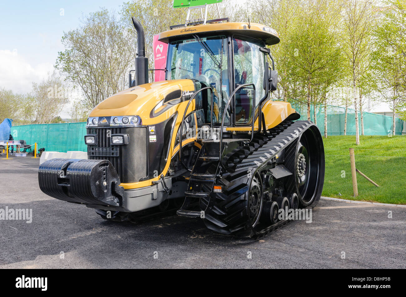 Kautschuk-verfolgte Traktor der Serie Caterpillar Challenger MT765C MT700 Stockfoto