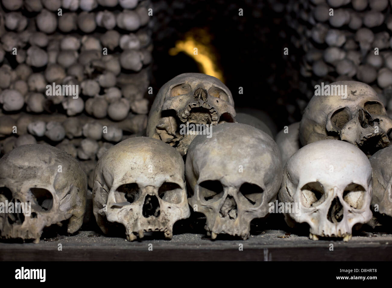 Schädel und Knochen im Kutna Horas "Bone" Kirche Sedlec Beinhaus in Tschechien, Europa. Stockfoto