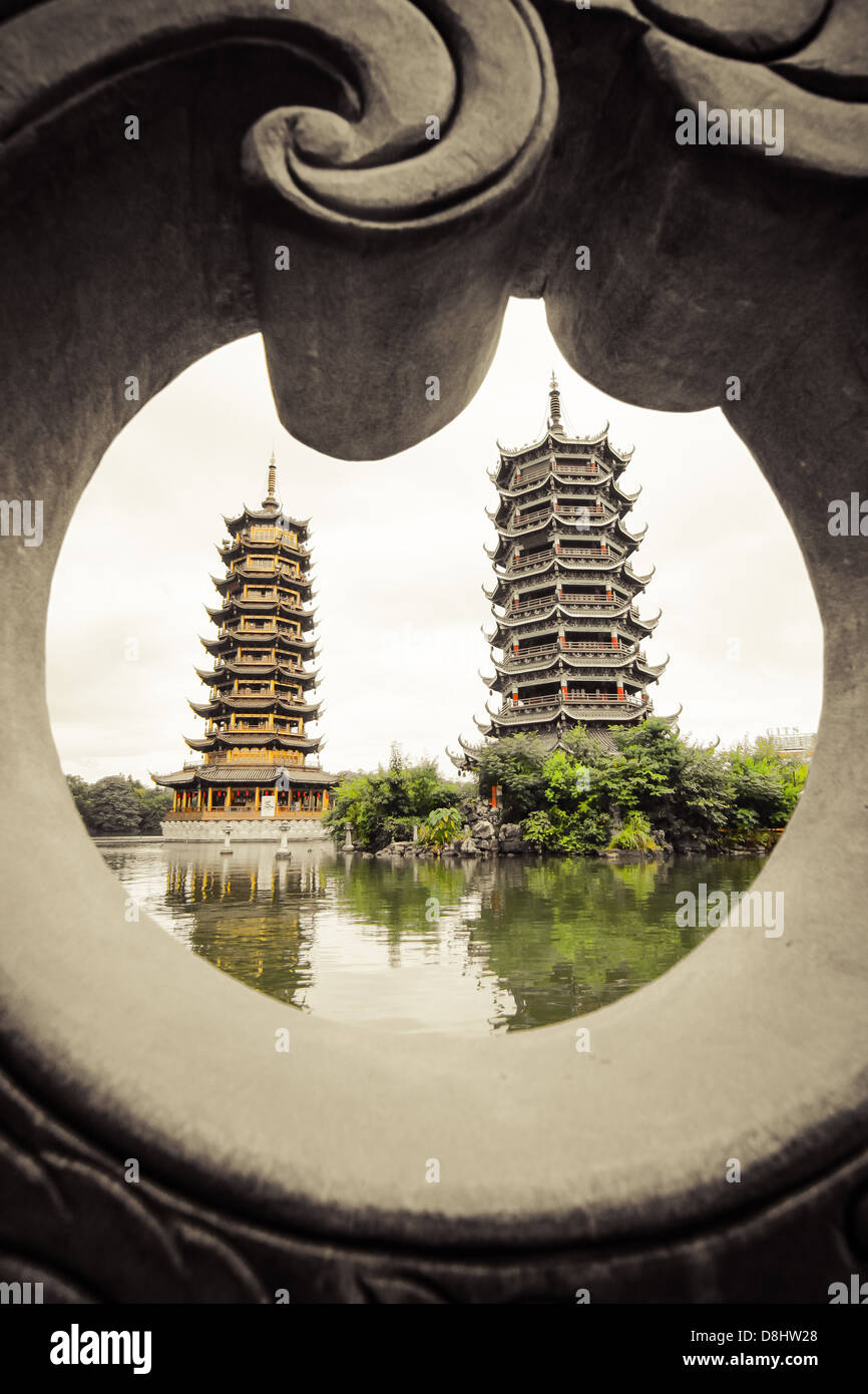 Doppelte Türme Guilin china Stockfoto