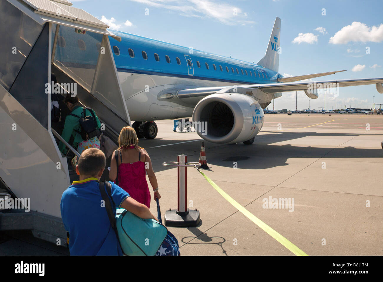 Passagiere im Flugzeug am Flughafen Schiphol, Amsterdam Stockfoto