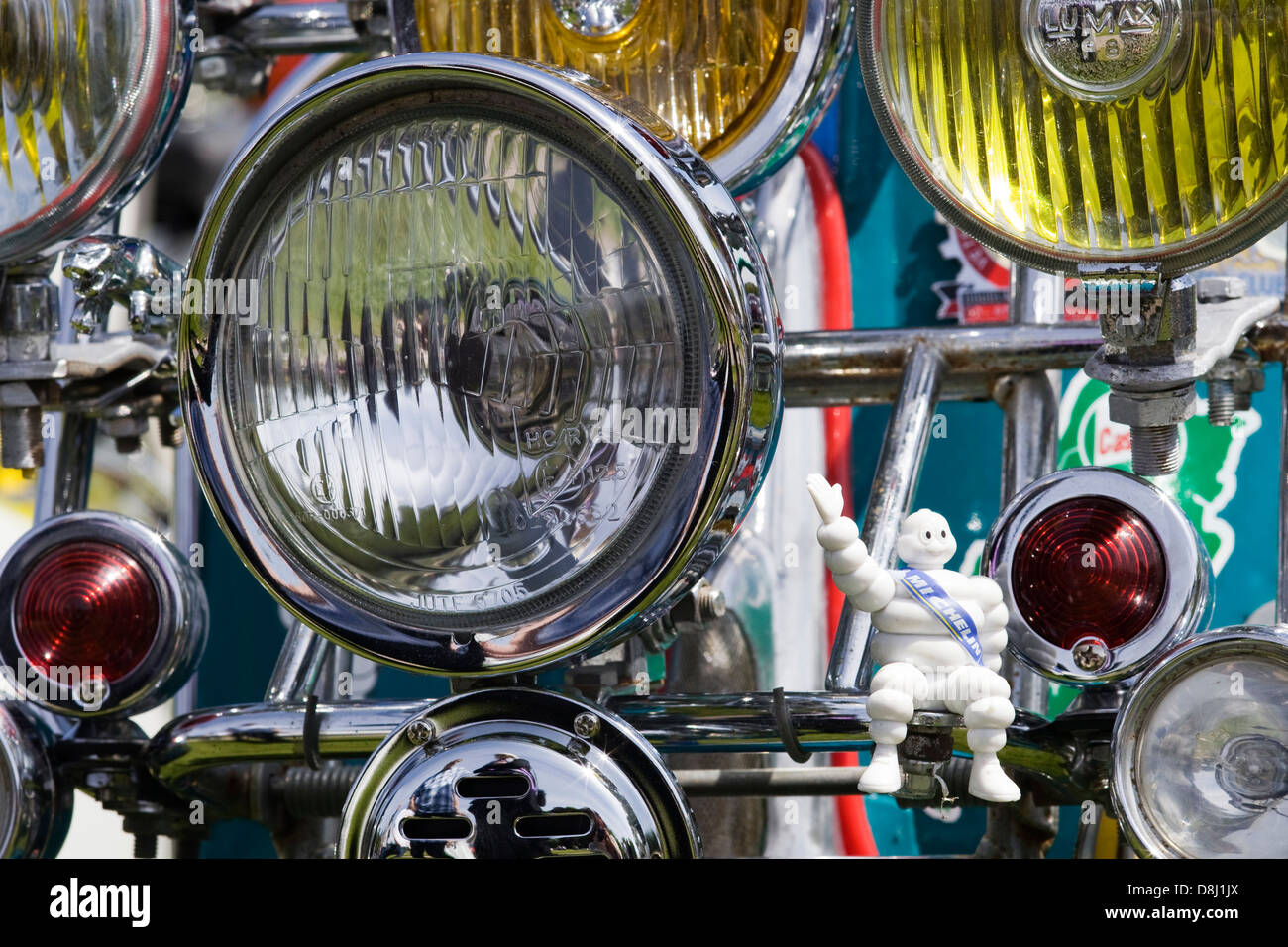 Scheinwerfer und Spiegel an einem Bike-Show in England Stockfoto