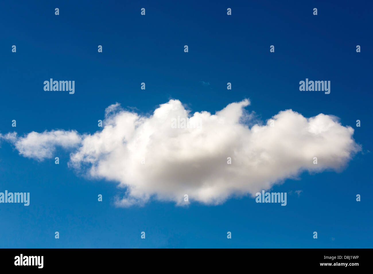 Wolkenbildung, blauer Himmel Stockfoto