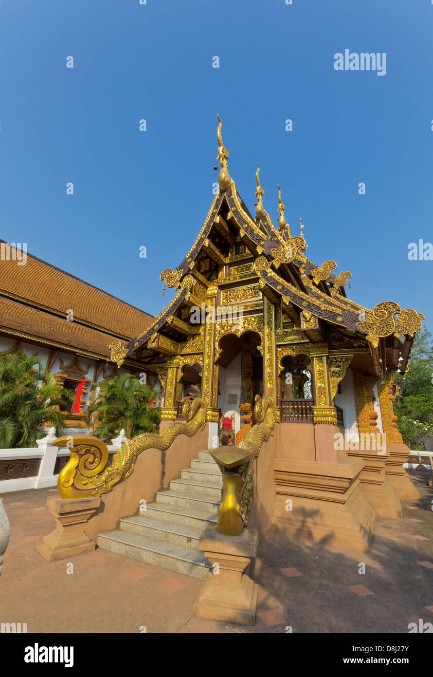 Buddhistische Architektur im Wat Chedi Liam Chiagmai, Thailand. Stockfoto