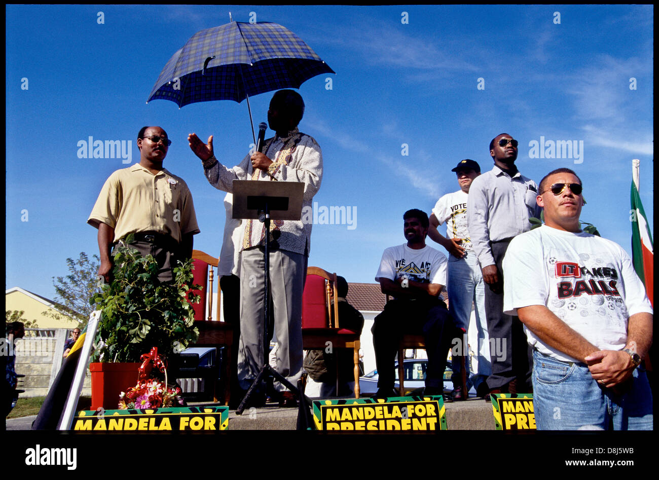 Nelson Mandela spricht Wahl Rallye, Mitchells Plain, Cape Town, 1994 Stockfoto