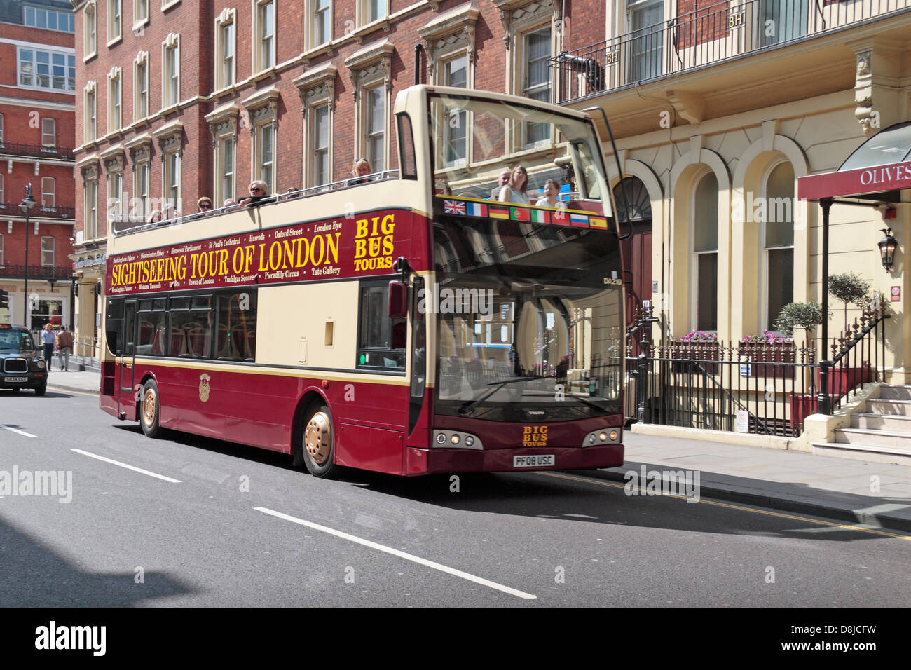Ein Big Bus Tours Sightseeing-Bus in der Nähe von Gloucester Road, South Kensington, London SW7, UK. Stockfoto