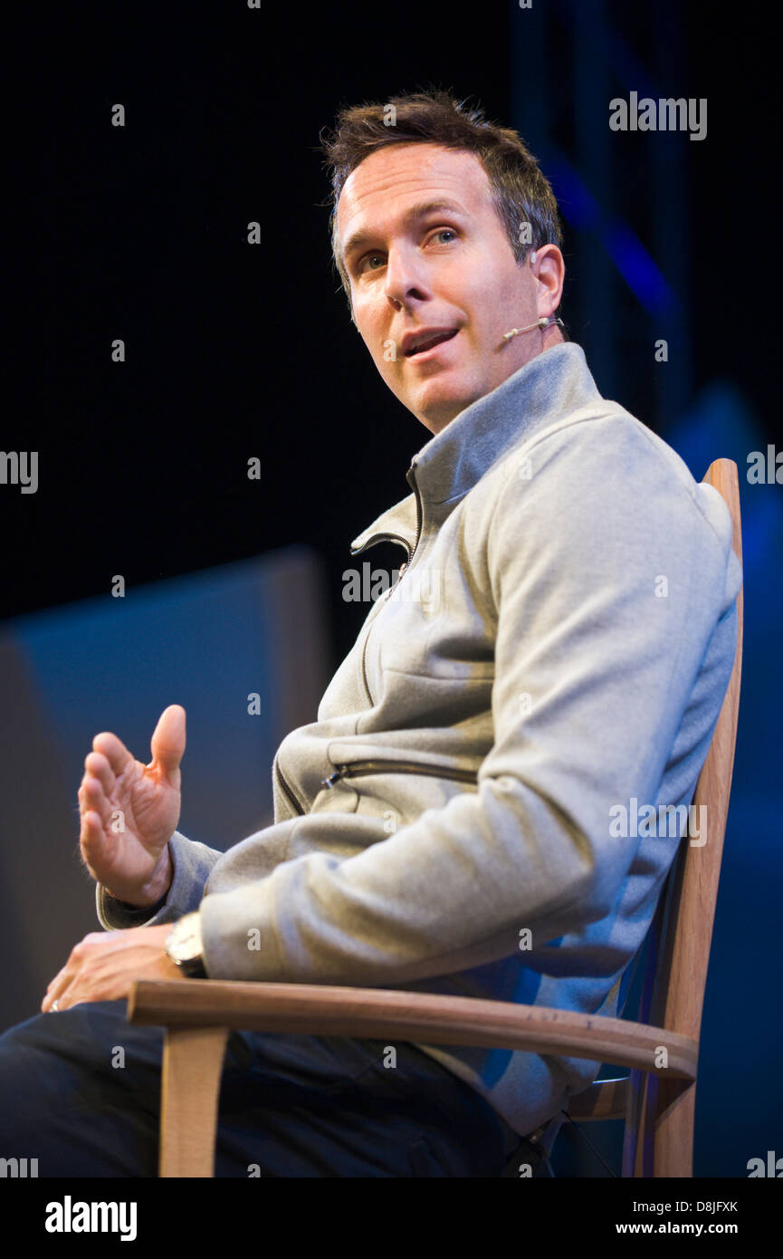 Michael Vaughan Schlagmann und ehemaliger England Cricket Test Kapitän anlässlich Hay Festival 2013 Heu am Wye Powys Wales UK Stockfoto