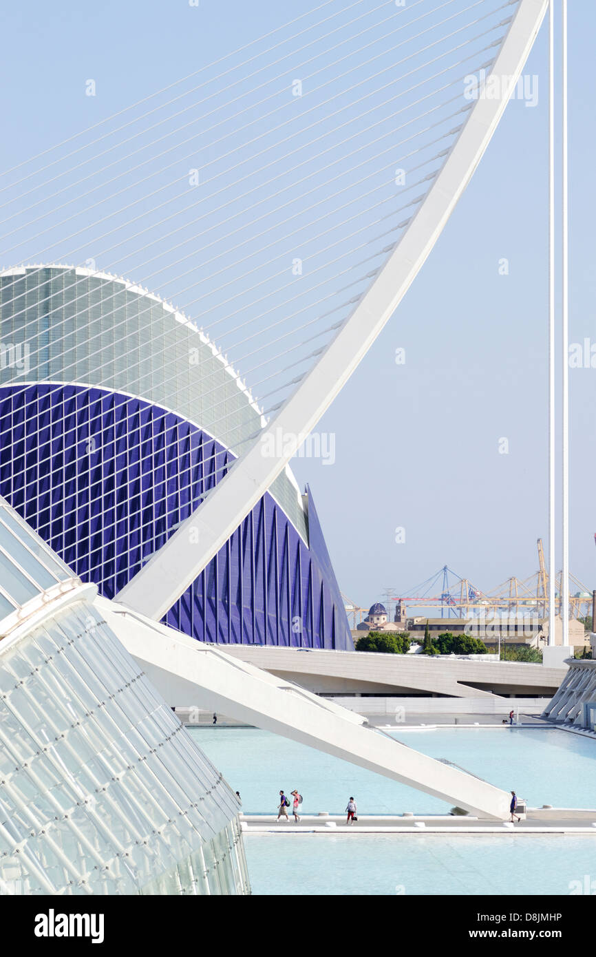 Puente de l'Assut de l ' or und Agora, Stadt der Künste und Wissenschaften, Valencia, Spanien Stockfoto