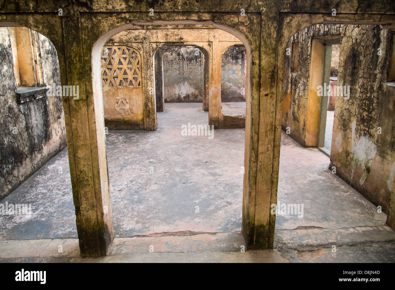 Alten Bogen im Palast von Amber Fort in Jaipur, Rajasthan, Indien Stockfoto