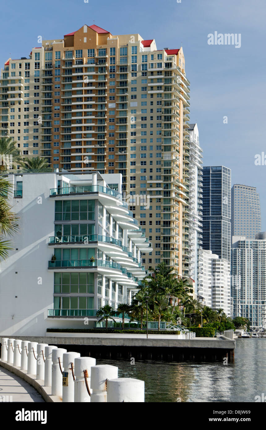 Hochhäuser an der Biscayne Bay, Miami, Florida, USA Stockfoto