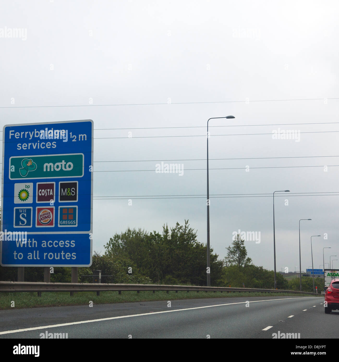 Ferrybridge Dienstleistungen M62 Autobahn Zeichen Stockfoto