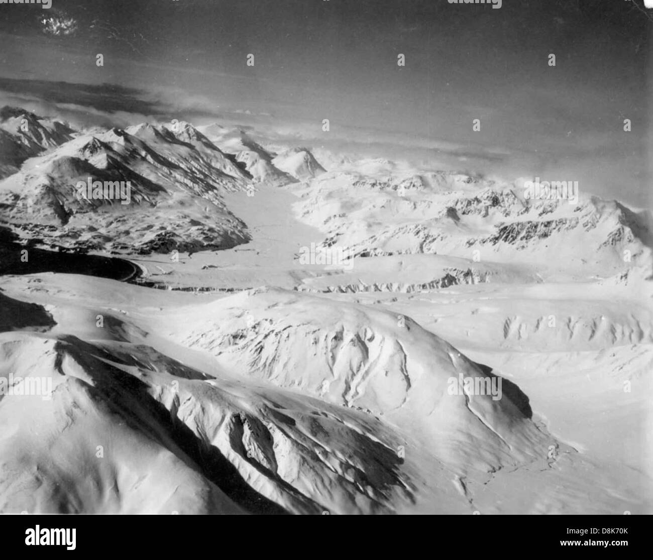 Schneebedeckten Gipfeln altes Vintage Photo. Stockfoto