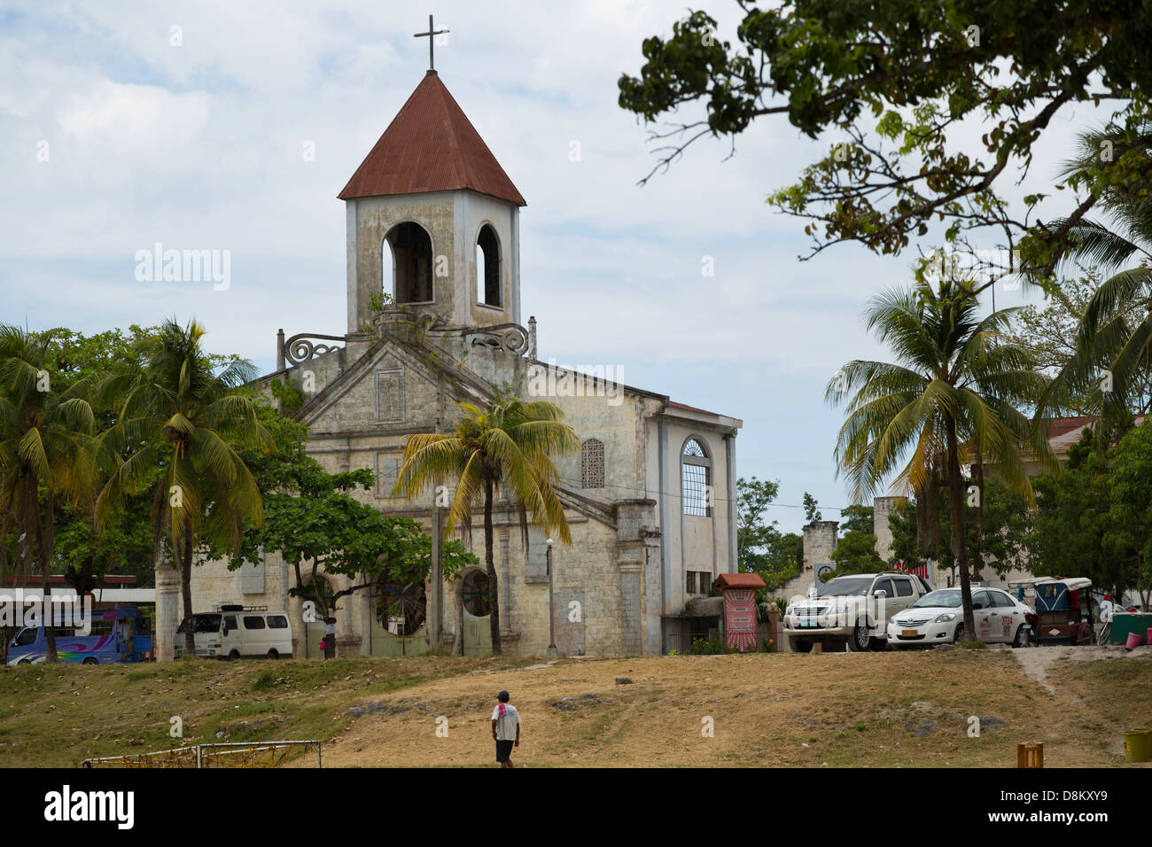 Die Ruinen der alten Kirche San Juan Nepomuceno in Moalboal auf der Insel Cebu, Philippinen Stockfoto