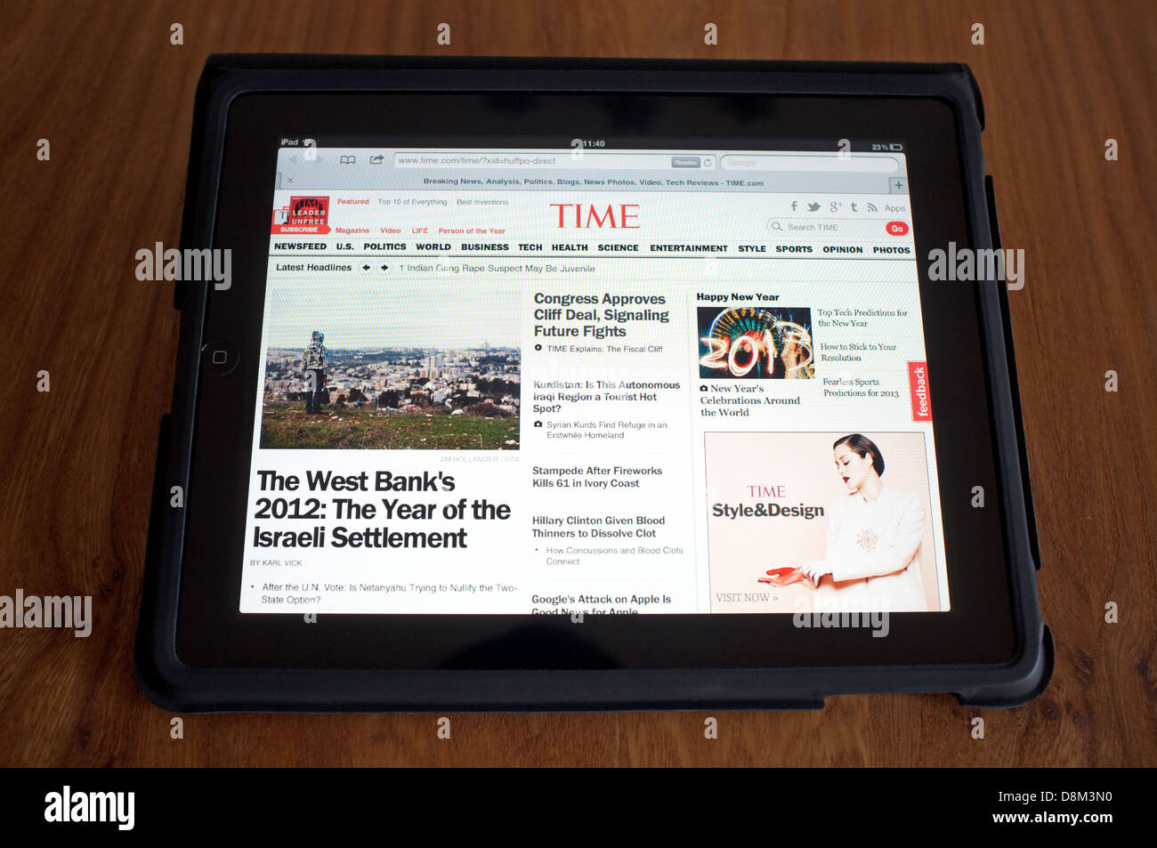 Zeit Zeitschrift elektronische Ausgabe auf ein Apple iPad angezeigt Stockfoto