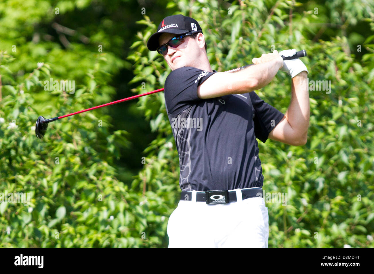 Dublin, Ohio, USA. 31. Mai 2013. Zack Johnson Abschlag am Loch Nr. 18 in der zweiten Runde des The Memorial Tournament im Muirfield Village Golf Club in Dublin, Ohio Credit: Cal Sport Media/Alamy Live News Stockfoto