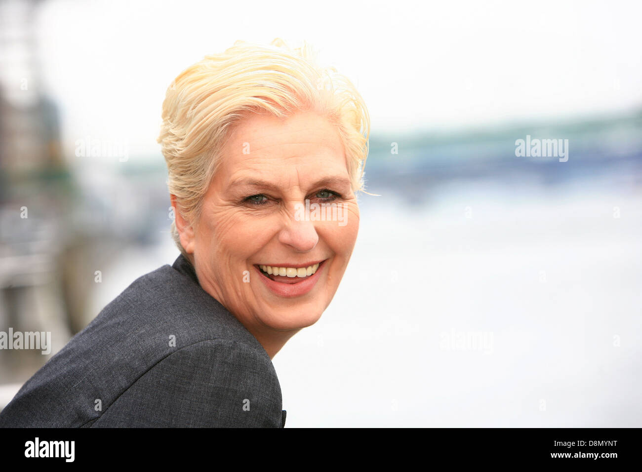 weiße Frau in ihren frühen 50. Stockfoto