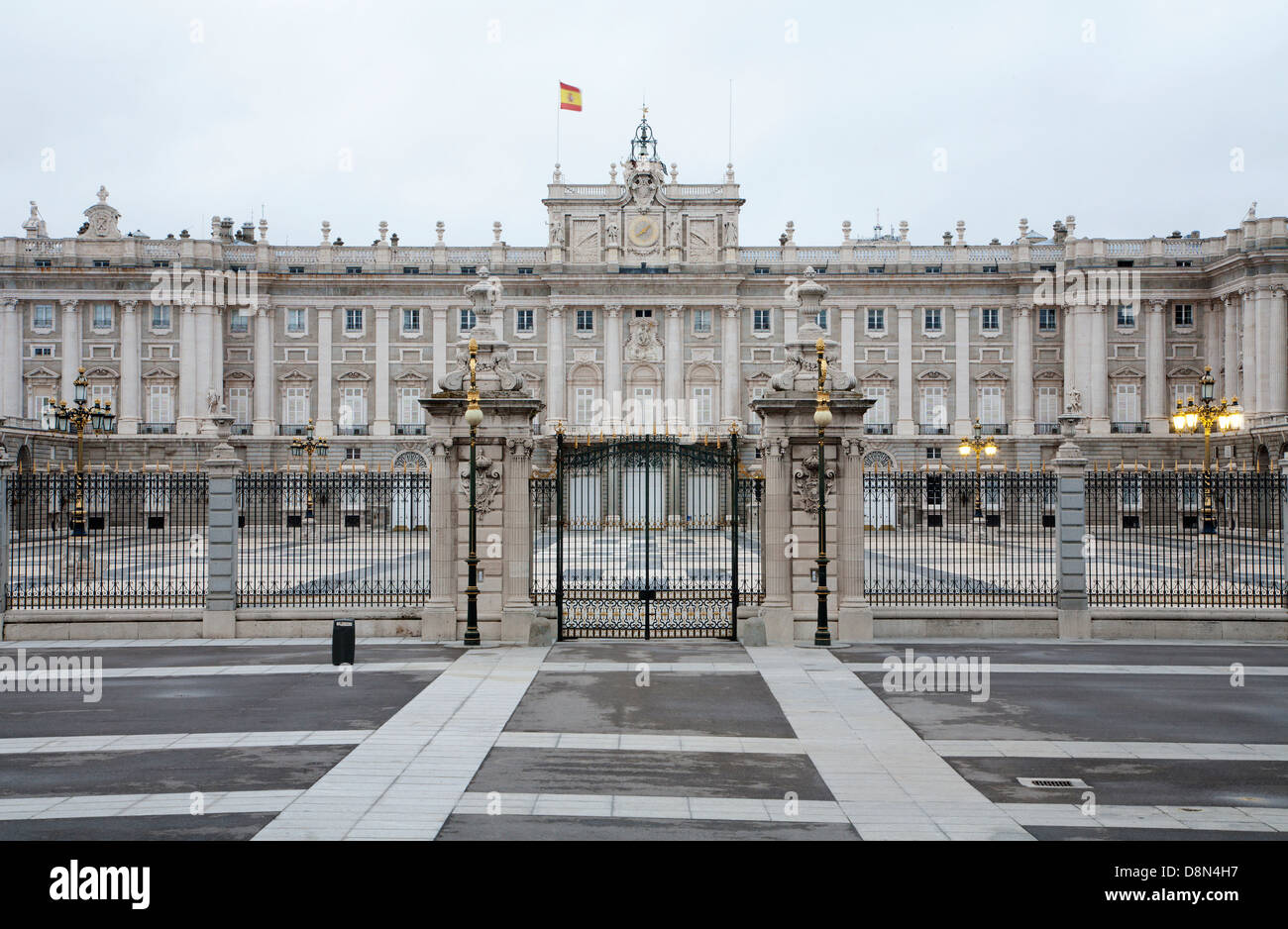 MADRID - März 10: Palacio Real oder Royal Palace gebaut zwischen den Jahren 1738 und 1755 im 10. März 2013 in Madrid. Stockfoto