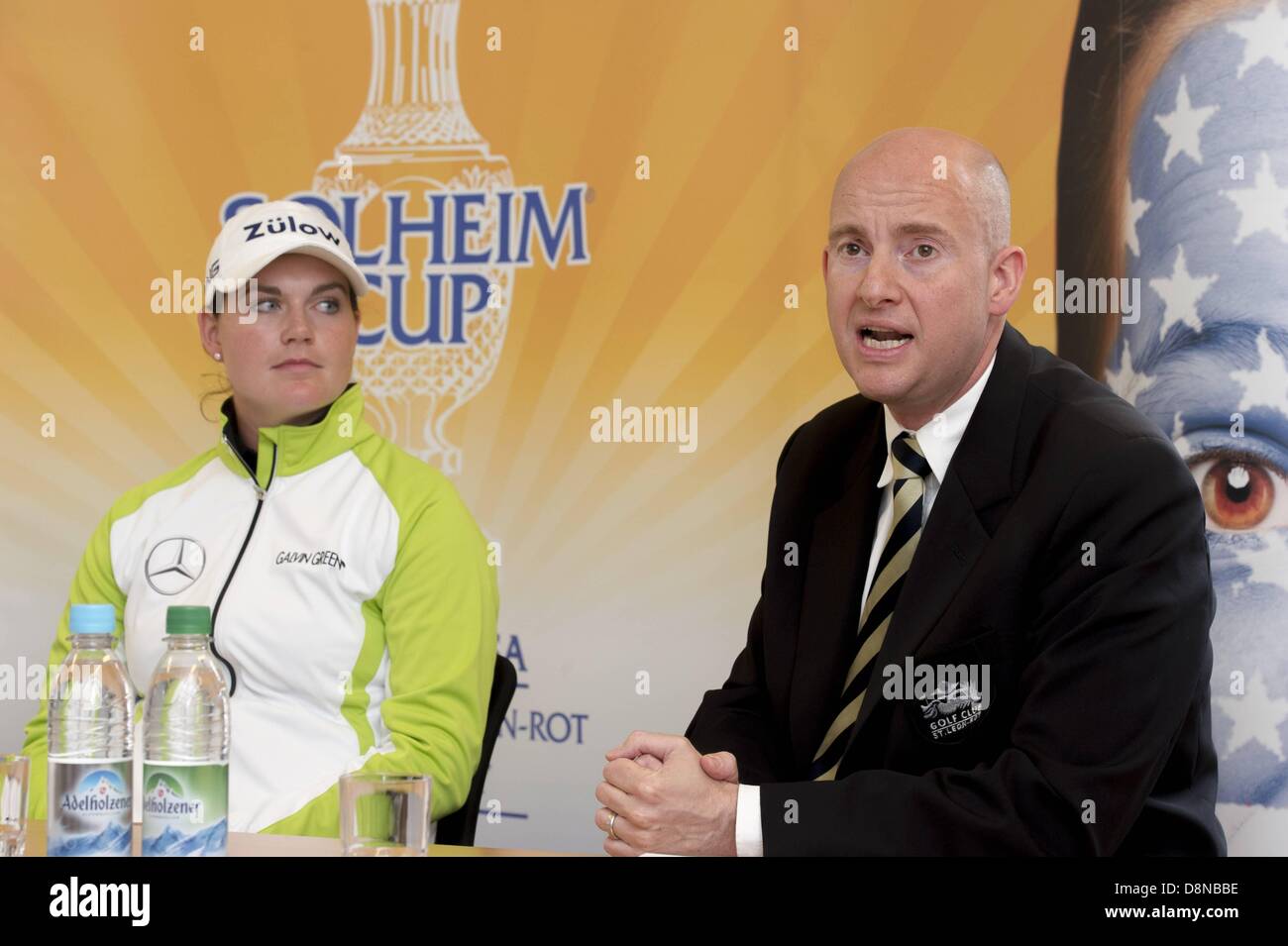 30.05.2013. München, Deutschland.  Pressekonferenz für den Solheim Cup 2015 von links nach rechts Caroline Masson und Schulz Hanssen Stockfoto