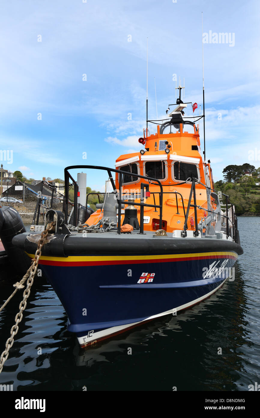 RNLI-Rettungsboot Maurice und Joyce Hardy in Fowey, Cornwall, England, Vereinigtes Königreich Stockfoto