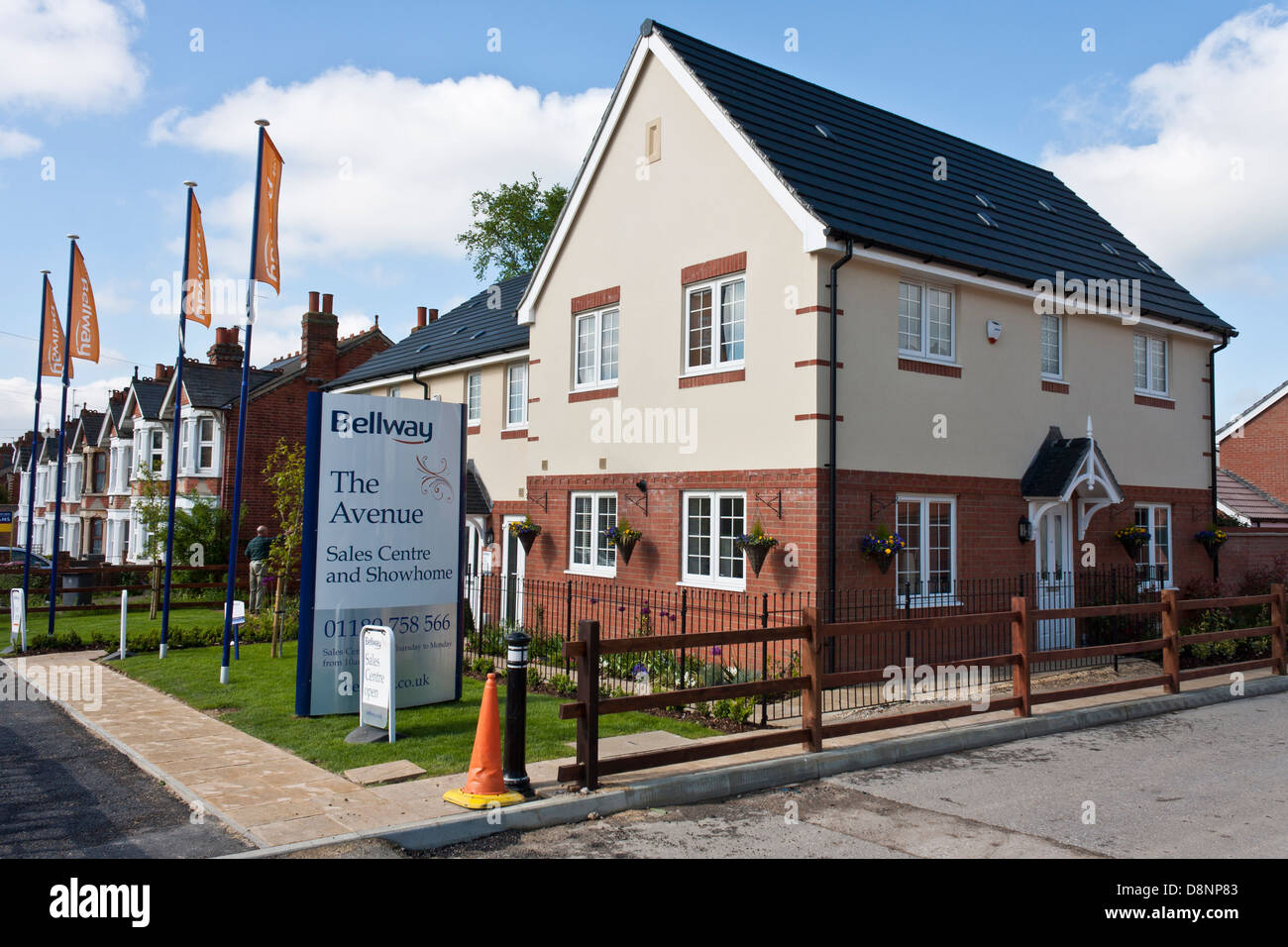 Haus bauen Neubausiedlung im Jahr 2013. Reading, Berkshire, Südosten von England Stockfoto