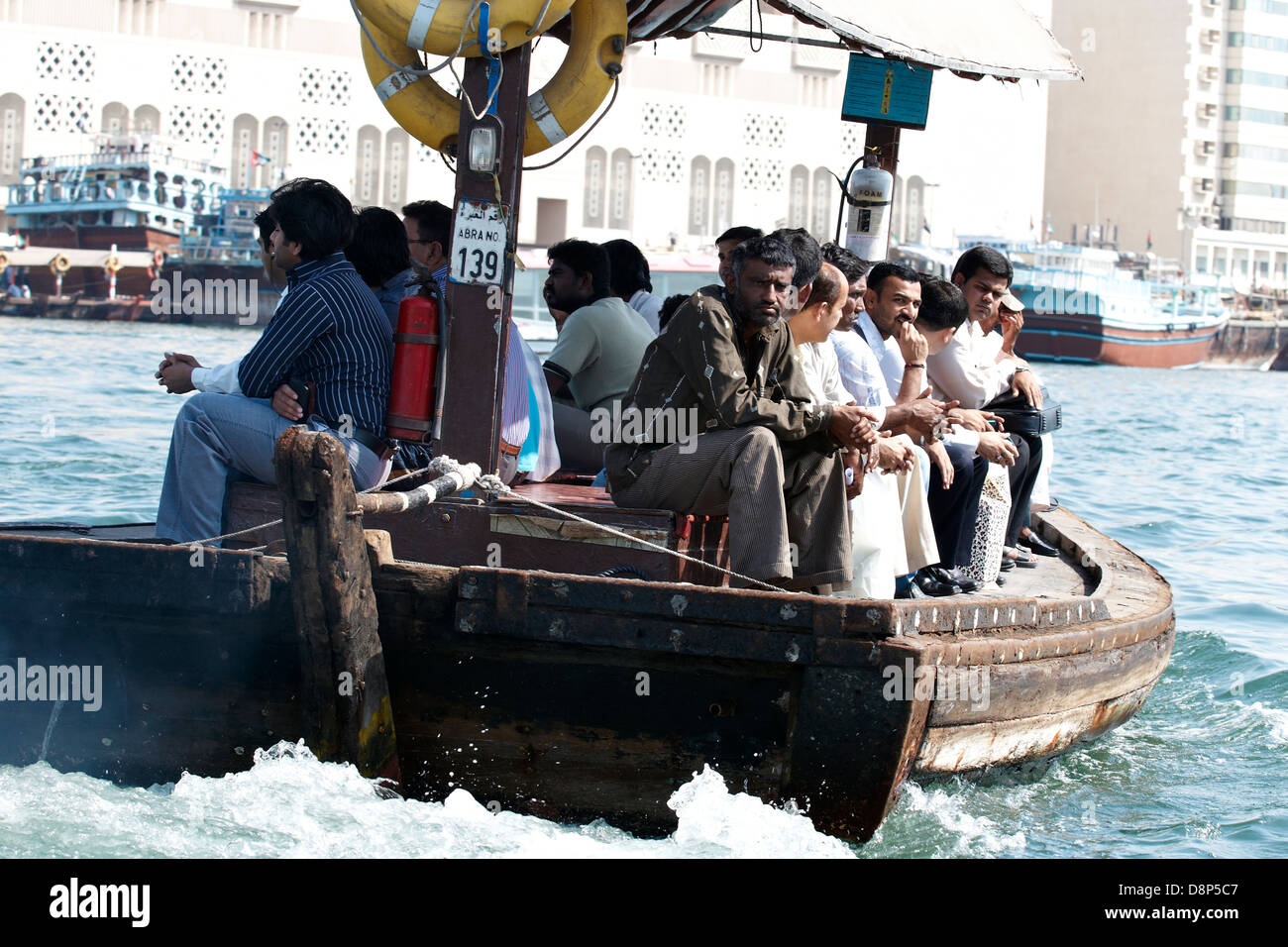 Abra Wassertaxi in Dubai Stockfoto