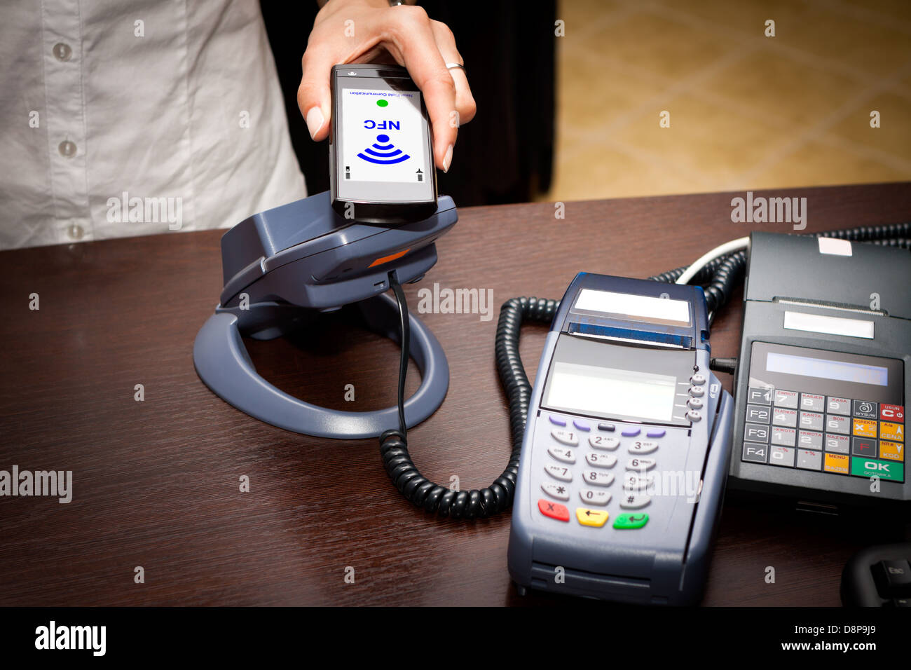 NFC - Nahfeldkommunikation / mobile Payment Stockfoto