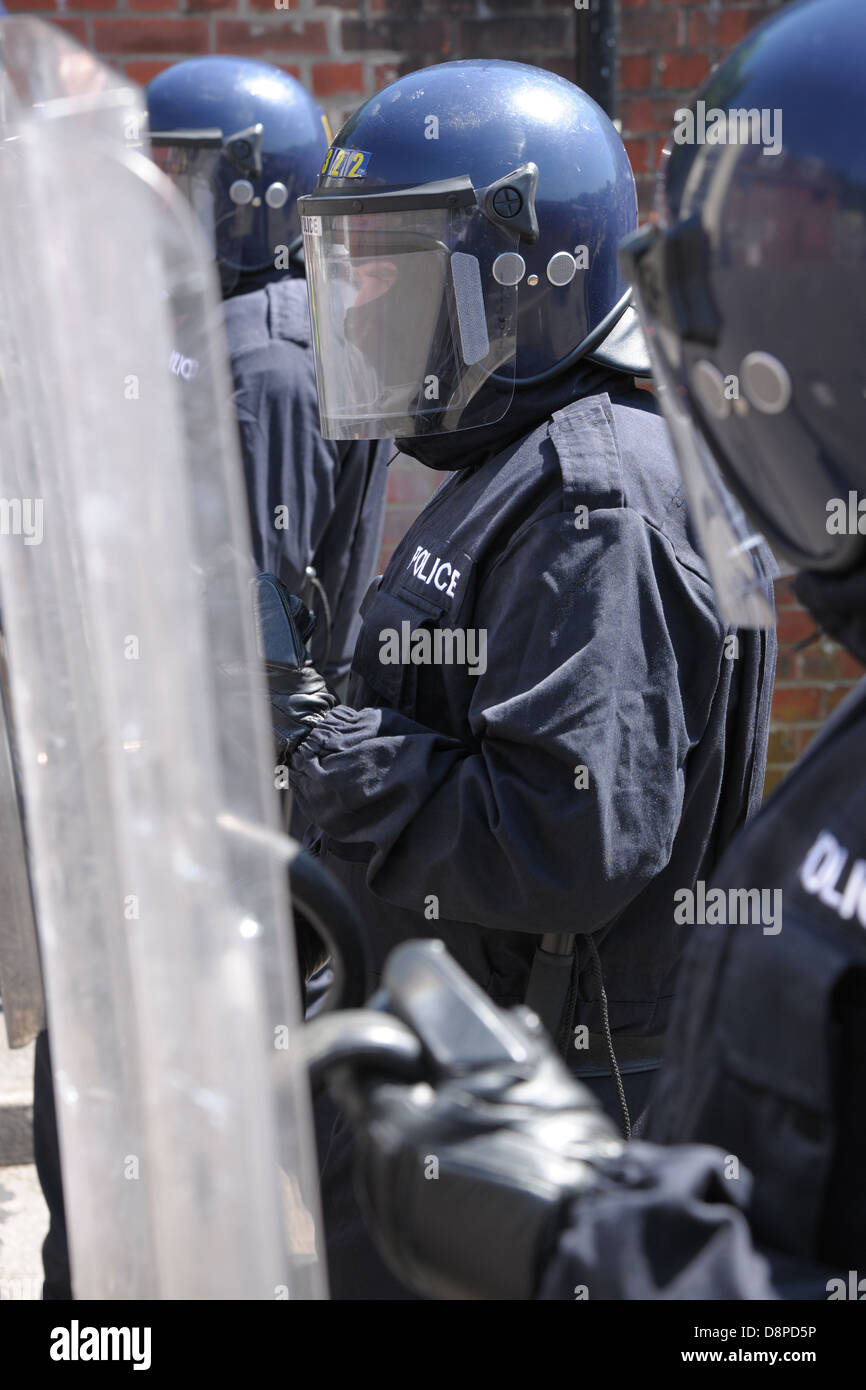 Polizei riot Squad in Aktion Stockfoto