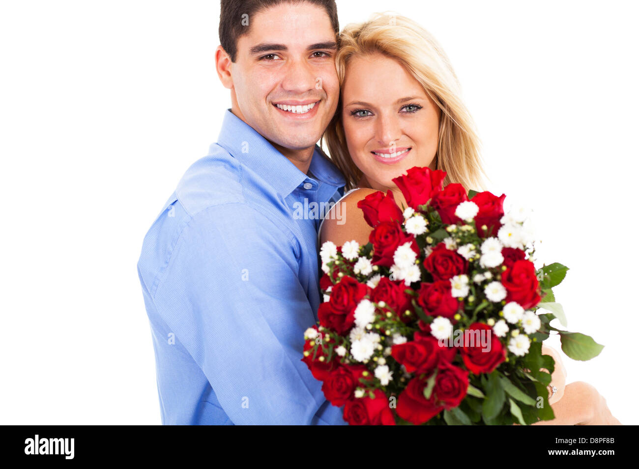 junges Liebespaar mit Rosen zum Valentinstag Stockfoto
