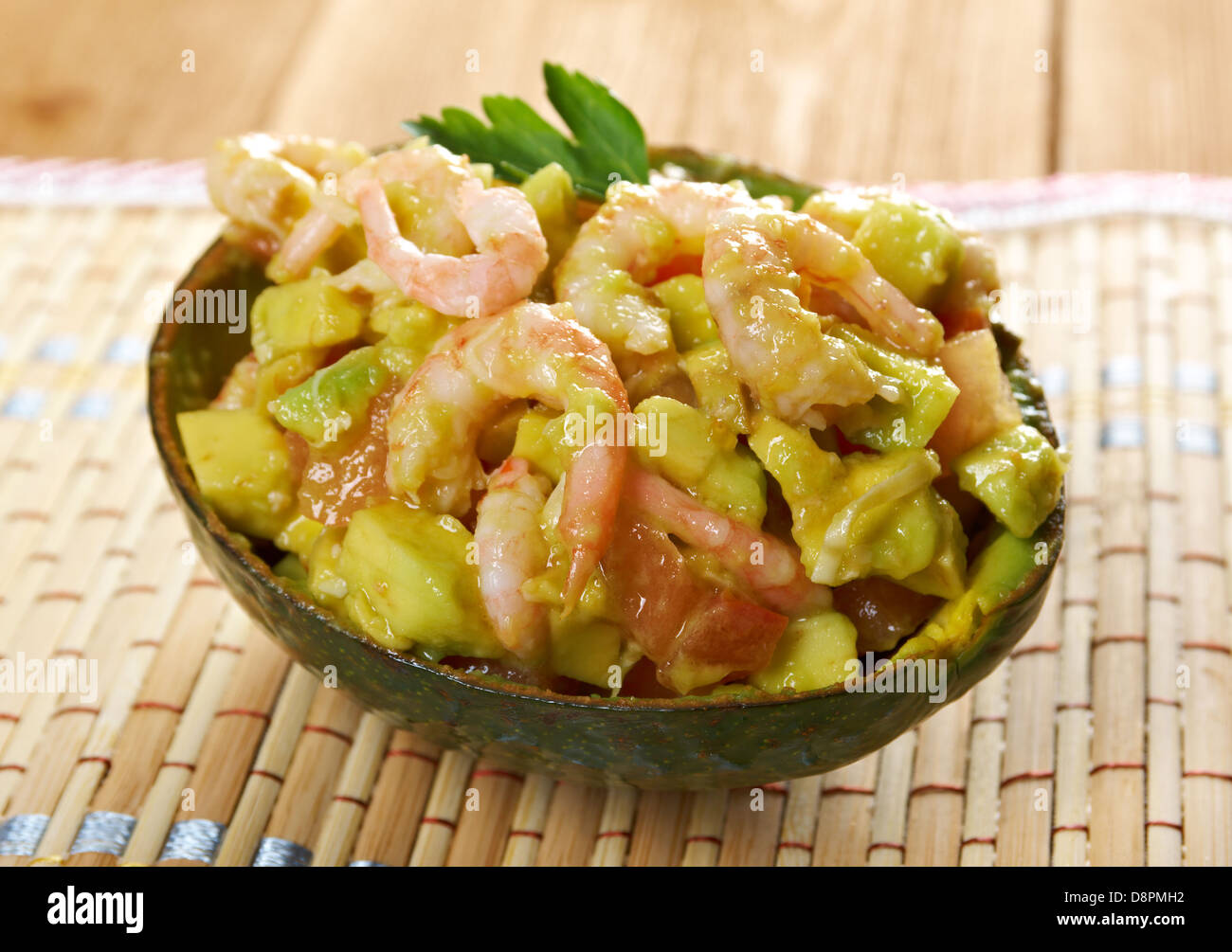 Garnelensalat avocado -Fotos und -Bildmaterial in hoher Auflösung – Alamy