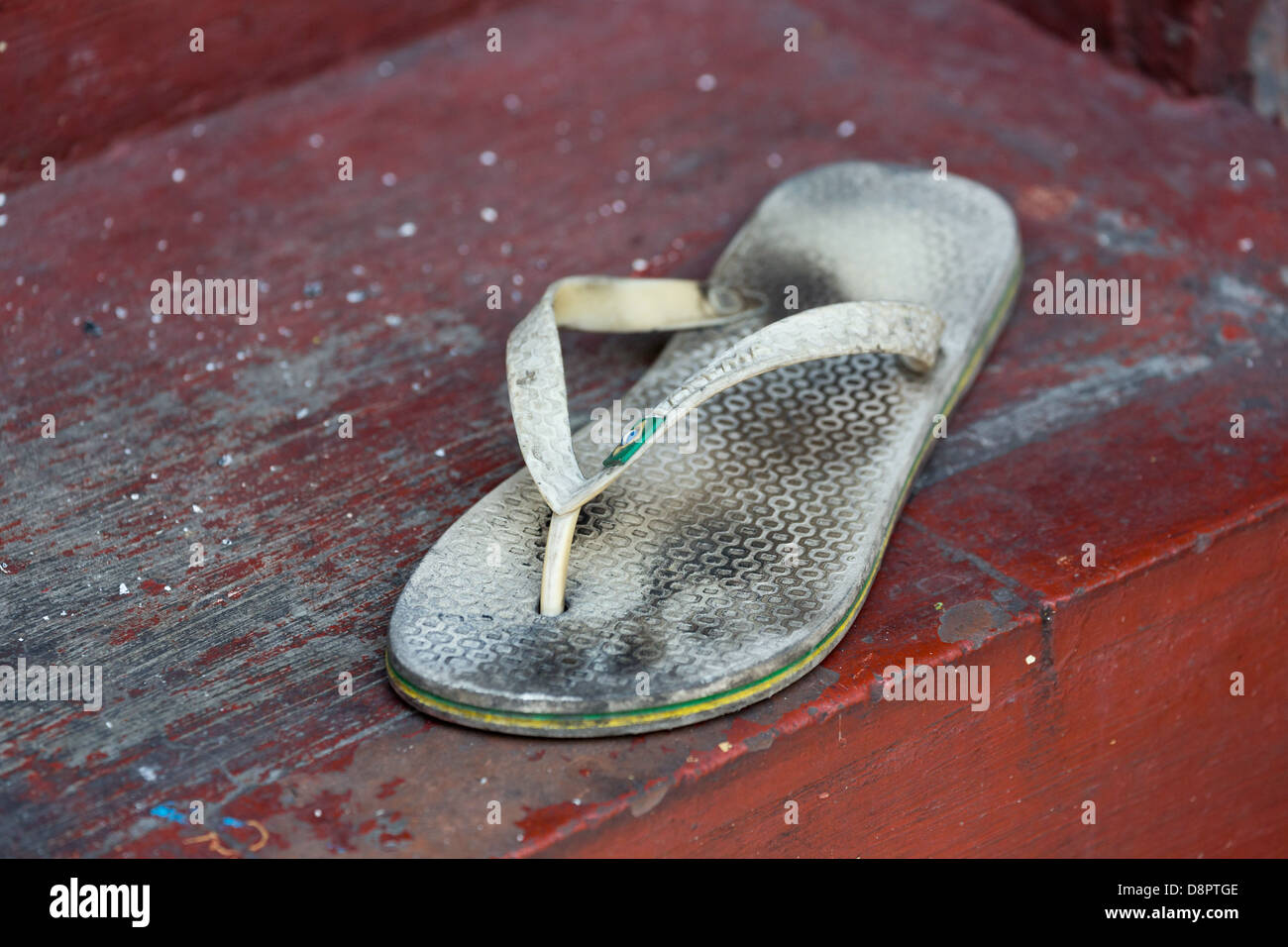 Flip Flops in den Straßen von Manila, Philippinen Stockfoto