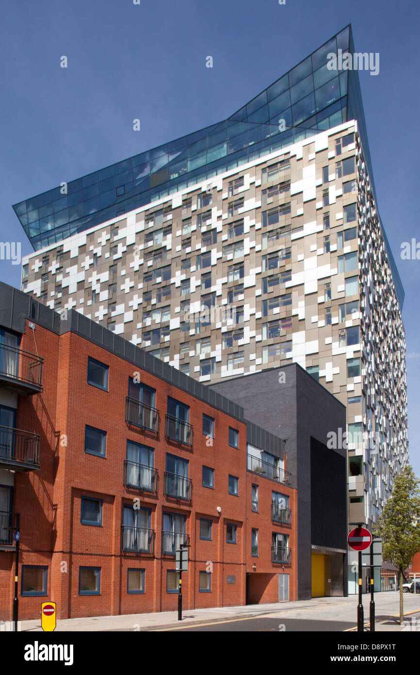 Ein Foto von The Cube, 196 Wharfside Street, Birmingham, B1 1RN. UK, aufgenommen im Juni 2013 Stockfoto