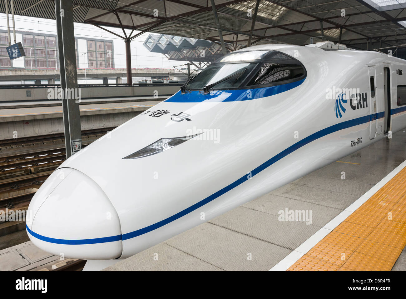 High Speed Train CRH2 modelliert nach dem japanischen Shinkansen in China Stockfoto