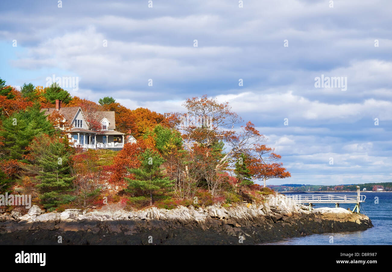 Herbstfarben an der Küste New Englands Stockfoto