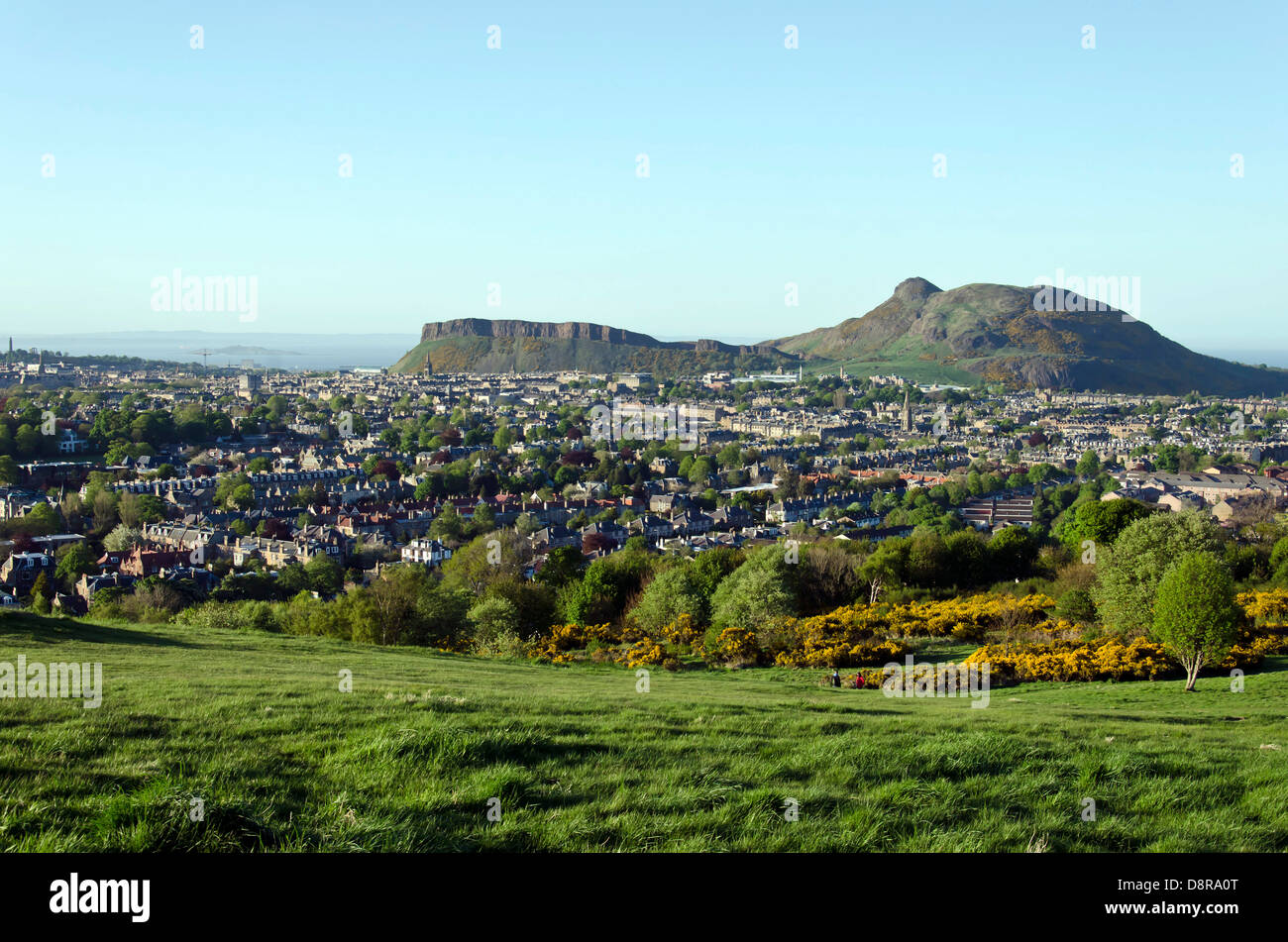 Der Hügel "Arthurs Seat" vom Blackford Hill in Edinburgh, Schottland. Stockfoto